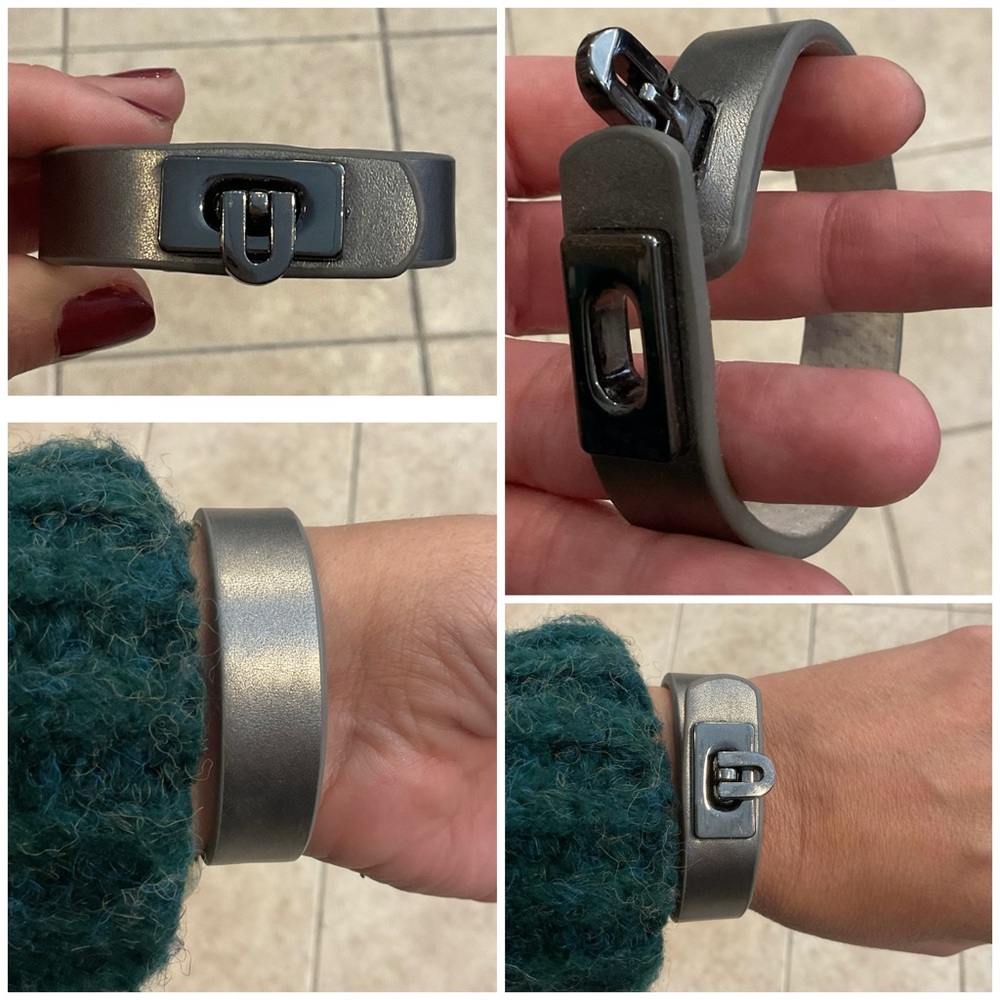 Turn Lock Leather Bracelet